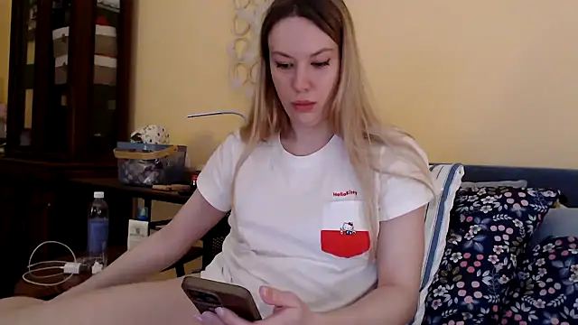 Snapshot of Scarlettford chatting on February 2025 04:27:01 PM Scarlettford online show from February 2025 04:27:01 PM