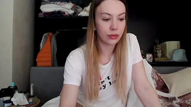 Snapshot of Scarlettford chatting on September 2025 01:28:02 PM Scarlettford online show from September 2025 01:28:02 PM