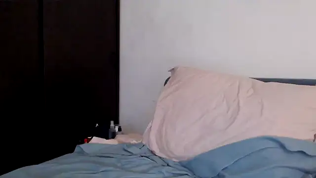 Snapshot of Scarlettford chatting on October 2025 04:28:01 PM Scarlettford online show from October 2025 04:28:01 PM