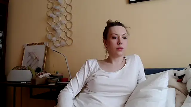 Snapshot of Scarlettford chatting on March 2025 11:22:02 AM Scarlettford online show from March 2025 11:22:02 AM