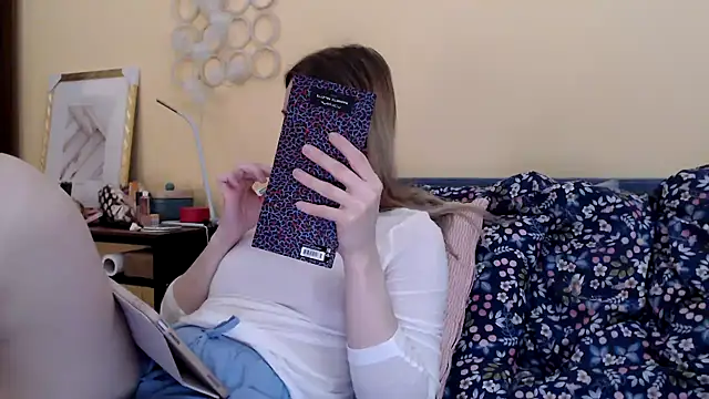 Snapshot of Scarlettford chatting on March 2025 05:05:02 PM Scarlettford online show from March 2025 05:05:02 PM