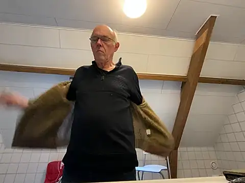 Snapshot of martxxxxx chatting on December 2024 10:38:02 AM martxxxxx online show from December 2024 10:38:02 AM