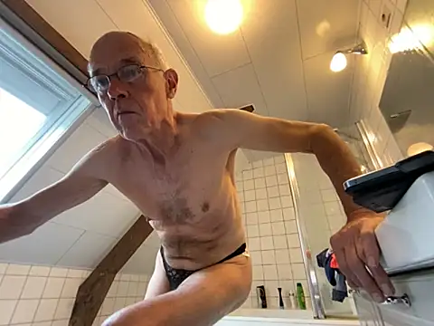 Snapshot of martxxxxx chatting on September 2025 09:56:02 AM martxxxxx online show from September 2025 09:56:02 AM