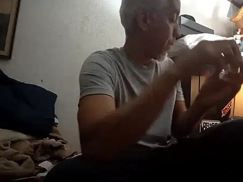 Xoc8  online show from November 2025 08:19:02 AM