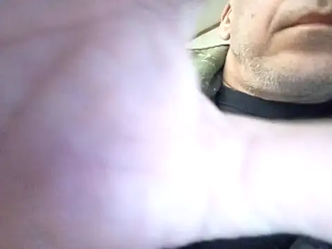 Xoc8  online show from December 2025 06:02:02 PM