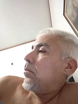 Xoc8  online show from November 2025 05:56:02 AM