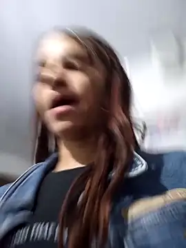 AnthonelaDuque online show from December 2025 11:32:01 AM