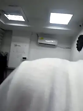 AnthonelaDuque online show from January 2026 11:36:02 AM