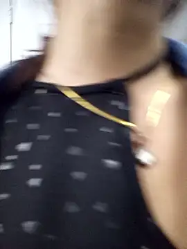 AnthonelaDuque online show from January 2026 11:25:01 AM