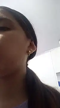 AnthonelaDuque online show from November 2025 11:25:01 AM