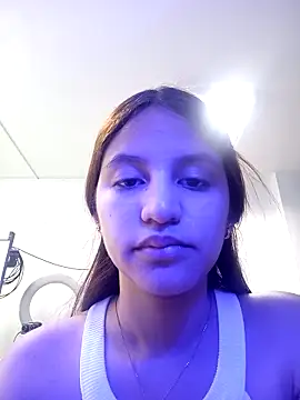 AnthonelaDuque online show from November 2025 11:32:01 AM