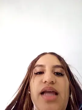 AnthonelaDuque online show from December 2025 07:15:02 PM