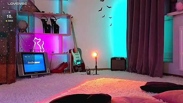 Inchcaser  online show from February 2026 09:23:01 PM