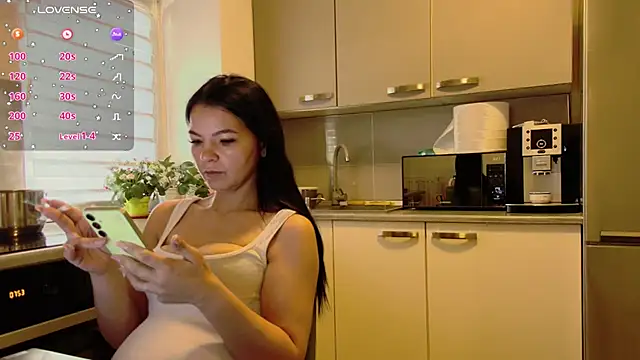 Snapshot of alisoncassie chatting on May 2026 04:54:01 AM alisoncassie online show from May 2026 04:54:01 AM