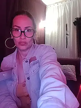 SelenaHouston online show from February 2026 04:01:02 AM