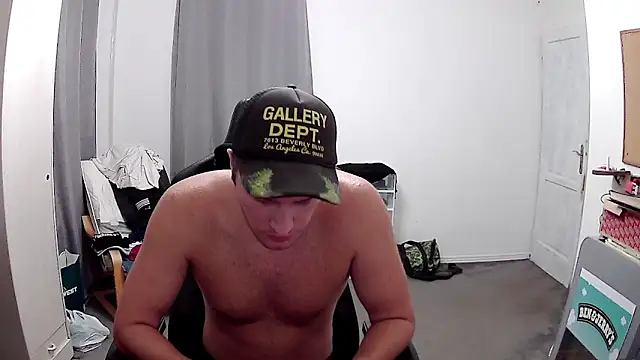 PKrisztian online show from October 2025 06:53:02 PM