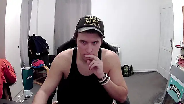 PKrisztian online show from March 2026 03:37:02 PM