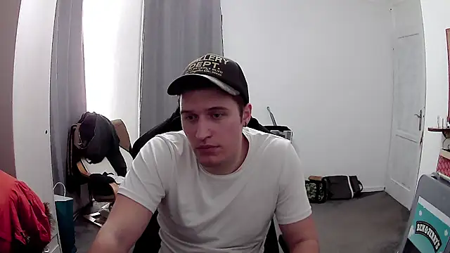 PKrisztian online show from April 2026 08:42:02 PM