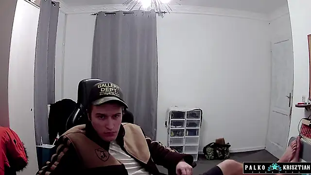 PKrisztian online show from February 2026 12:00:01 AM