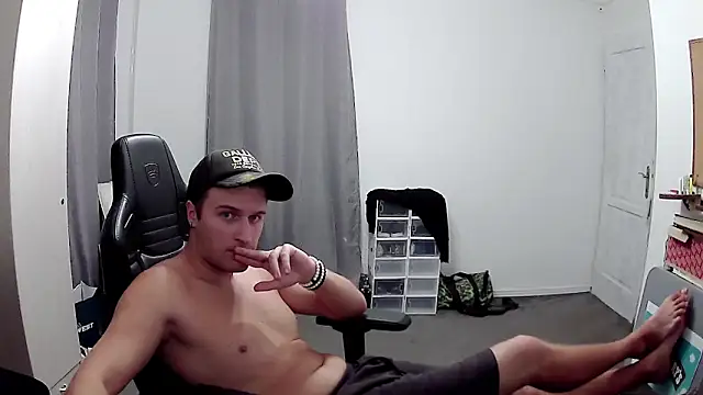 PKrisztian online show from September 2025 04:03:02 PM