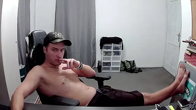 PKrisztian online show from September 2025 05:26:02 PM