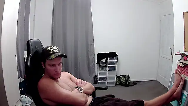 PKrisztian online show from October 2025 06:31:02 PM