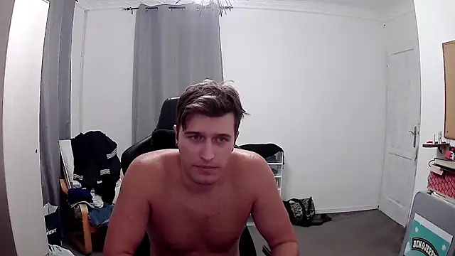 PKrisztian online show from October 2025 07:50:01 PM