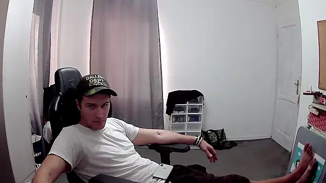PKrisztian online show from October 2025 02:50:02 PM
