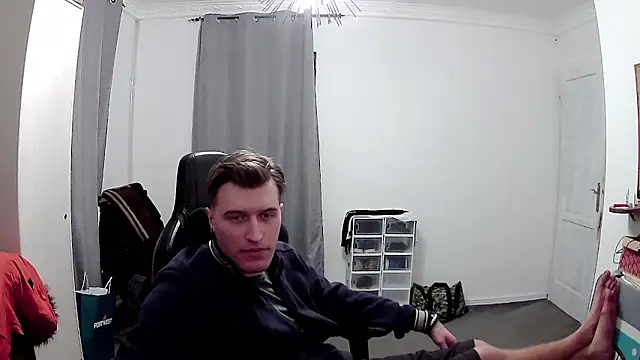 PKrisztian online show from March 2026 01:05:02 AM