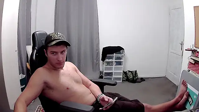 PKrisztian online show from October 2025 04:41:02 PM