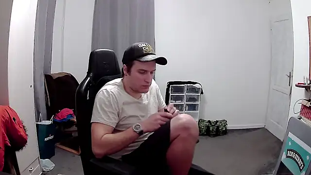 PKrisztian online show from March 2026 11:44:01 PM