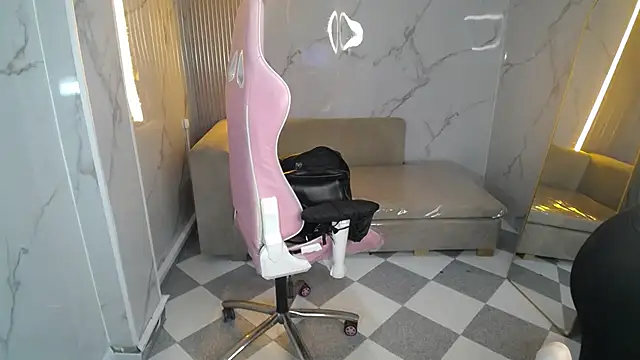 skeler lovd b  online show from November 2025 01:00:02 AM