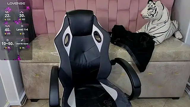 skeler lovd b  online show from January 2026 01:15:02 PM