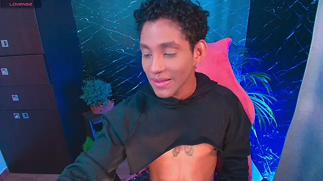 Palo santo online show from October 2025 06:38:02 PM