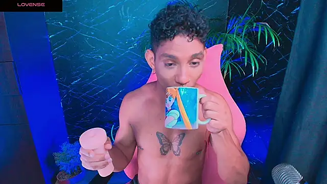 Palo santo online show from February 2026 06:20:02 PM