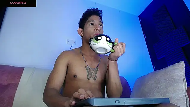 Snapshot of Palo_santo chatting on July 2026 07:48:02 AM Palo santo online show from July 2026 07:48:02 AM
