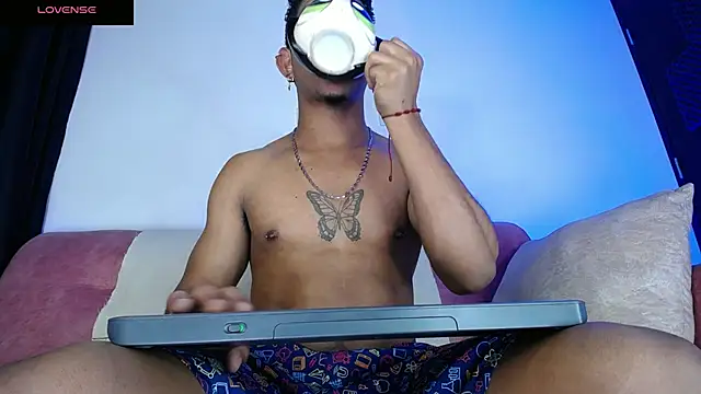 Snapshot of Palo_santo chatting on June 2026 10:49:02 AM Palo santo online show from June 2026 10:49:02 AM