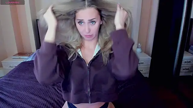 PerfectJulllia online show from March 2026 06:57:02 AM