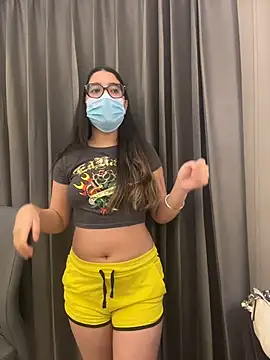 jAsMinE678 online show from June 2026 03:29:01 PM