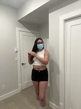 jAsMinE678 online show from April 2026 06:12:02 PM