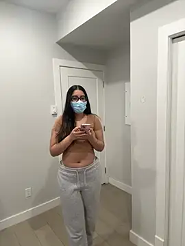 jAsMinE678 online show from April 2026 11:34:01 AM