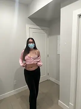 jAsMinE678 online show from April 2026 10:33:01 AM