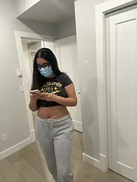 jAsMinE678 online show from March 2026 05:00:01 AM