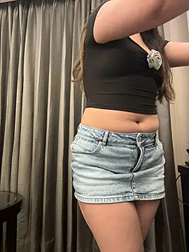 jAsMinE678 online show from July 2026 10:07:02 PM