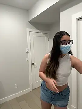 jAsMinE678 online show from April 2026 03:07:01 PM