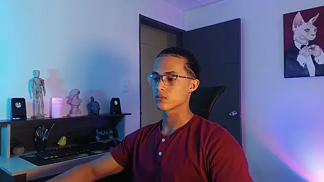 alejo x3 online show from October 2025 09:04:02 PM