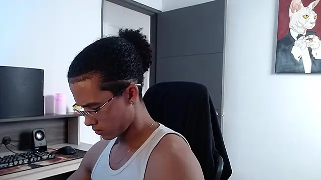 alejo x3 online show from February 2025 05:41:01 PM