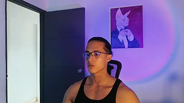 alejo x3 online show from March 2026 09:20:01 PM