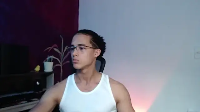 alejo x3 online show from March 2025 09:14:02 PM