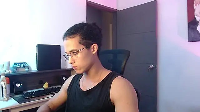 alejo x3 online show from December 2024 04:31:01 AM